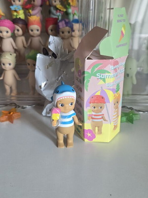 Sonny Angel Summer Vacation Series Sharks figure new with original box