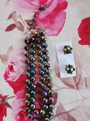 Vintage multicolor necklace and clip-on earrings set