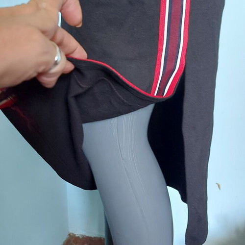 Sport skirt with slit and trim like new, sizes L to XXL