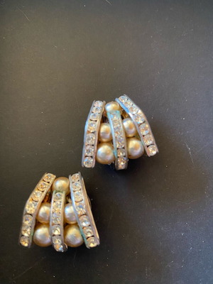 Clip earrings like new, silver for evening wear