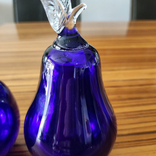 Decorative fruit set like new, blue glass