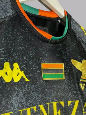 Εμφάνιση Venezia Away Black Special Edition Medium καινούργια