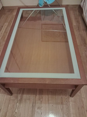 Coffee table like new, 1.10m x 0.71m x 0.42m
