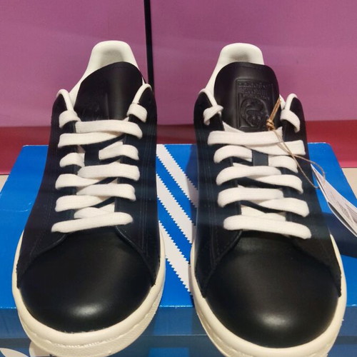 Adidas Originals Stan Smith sneakers new, size 38, black and white