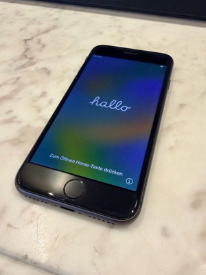 iPhone 8 128GB like new, black