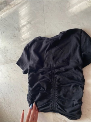 H&M black t-shirt with ruching at waist, XS