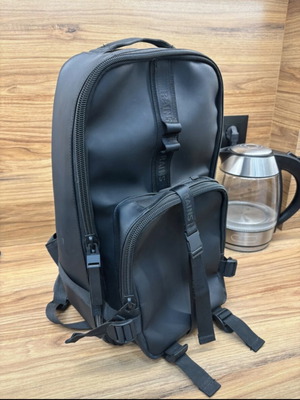 Rains Trail Rucksack new, waterproof black backpack 13.6L