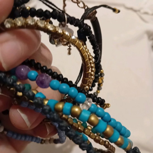 Bracelets like new, pack of 10 multicolored