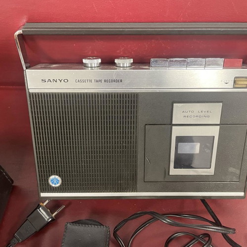 Sanyo cassette recorder used from 1968, working
