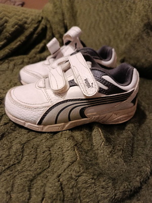 Puma leather sneakers used, size 24, white and blue