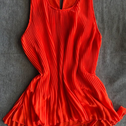 Zara pleated blouse red, like new, size XS