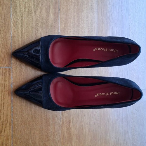 Ideal Shoes black suede and patent leather high heels size 37 like new