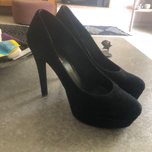 Nelly shoes suede black platform pumps size 39 like new