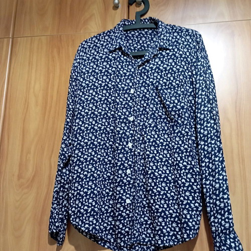 Women's dark blue shirt with white flowers, like new, size S/M