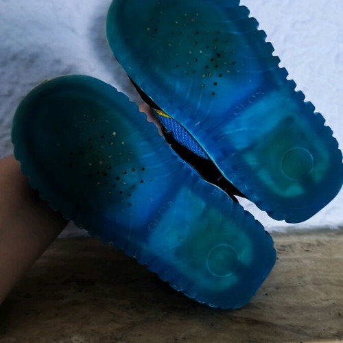 Geox kids shoes used size 24 with shark design and light