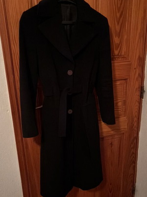 Black thick long coat like new, size 44, 65% angora 35% wool