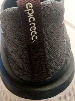Nike Epic React athletic shoes used, size 39, black