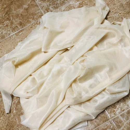 Light elastic lining fabric used, beige light color