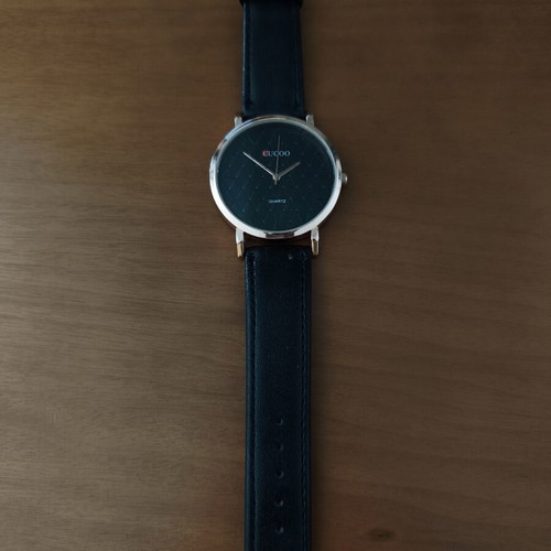 Minimal women's quartz watch black with rose gold