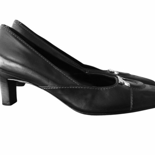 Salvatore Ferragamo Gaucho Leather Pumps used, black, size 7.5 B
