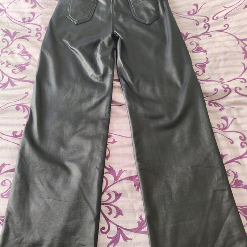 Black leather pants like new, elastic fitted