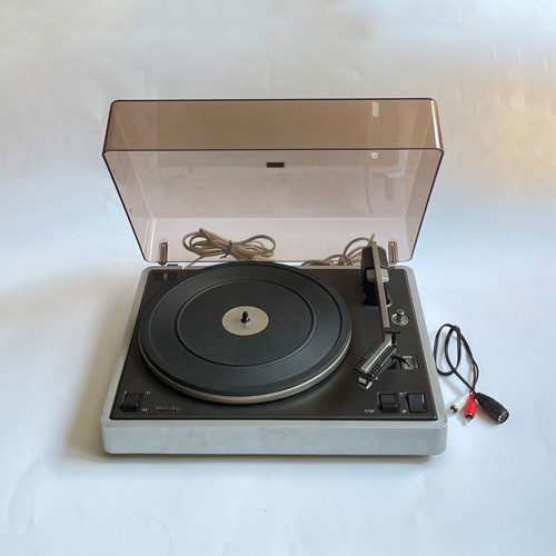 Philips 22GA227/05 vintage turntable used with original Philips 400 cartridge