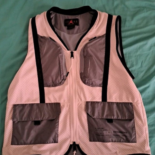 Jordan 23 Engineered Statement Utility Vest like new, Phantom, size M