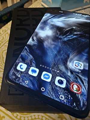 OnePlus Nord 8GB RAM 128GB like new with screen protector and case