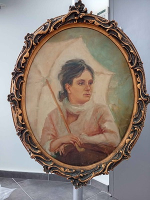 Portrait used in carved old frame 49x62 cm