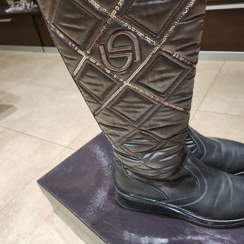 Byblos boots like new, size 38, petrol color