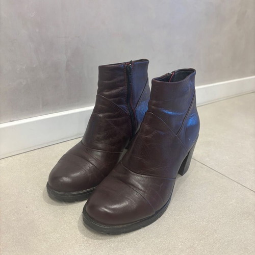 Women's leather boots used, size 37 dark burgundy