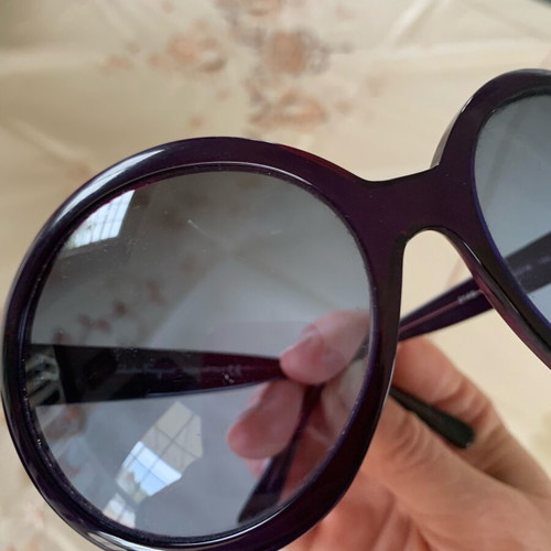Salvatore Ferragamo sunglasses like new, black