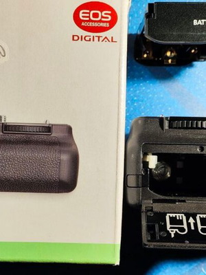 Canon BG-E2N Battery Grip unused, complete package