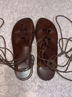 Brown leather sandals with laces refurbished, size 36