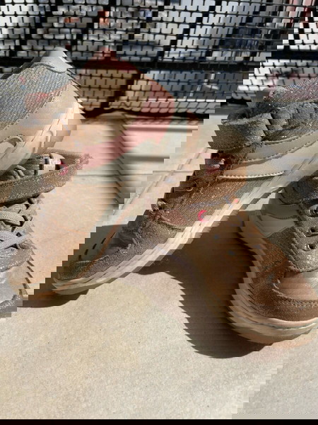 παιδικά παπούτσια kickers