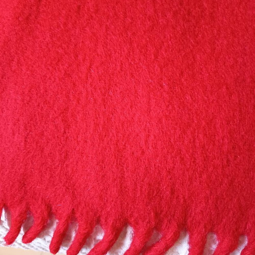 Wool Blanket like new, red with fringes 180x210 cm