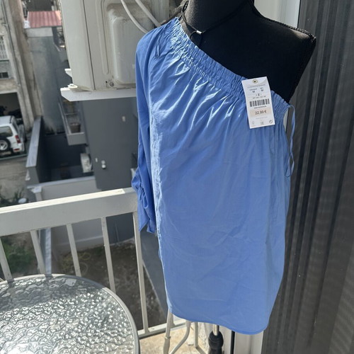 Oysho blouse new, size M, blue