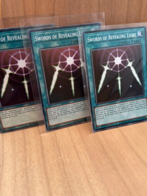 Swords of Revealing Light Yu-Gi-Oh TCG playset new, 3 cards