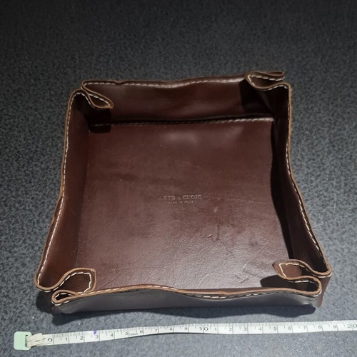 Arte & Cuoio luxury leather valet tray with metal core