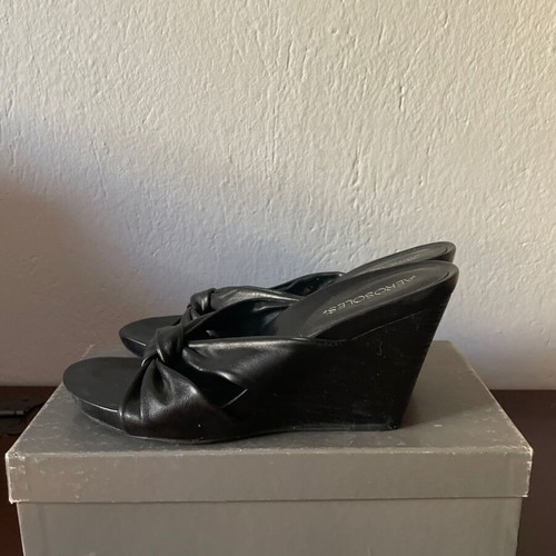 Aerosoles leather mules black size 38 with minor defects
