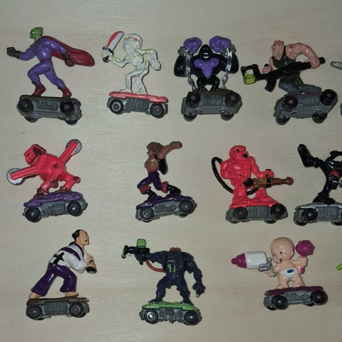 Savage Mondo Blitzers 1991 Kenner figures used with some broken parts