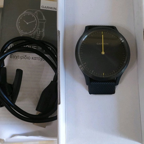 Garmin Vivomove HR smart watch like new