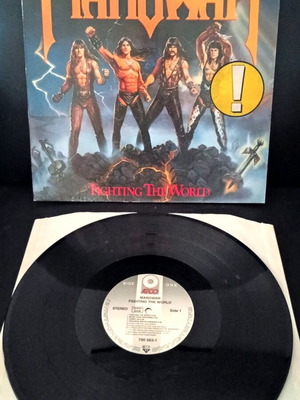 Manowar - Fighting The World
