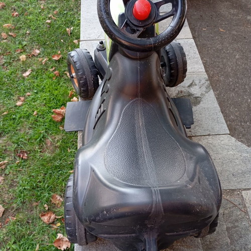 Class Tractor ride-on toy like new