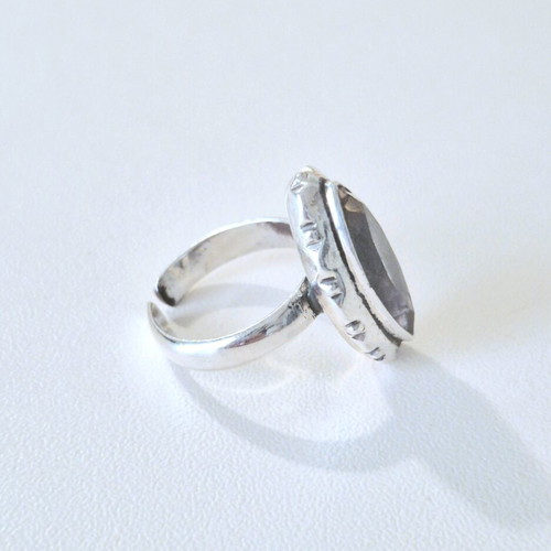 Silver s9.25 impressive ring like new