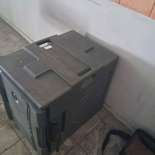 Heated transport box like new