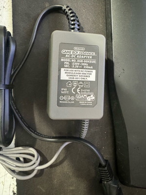Nintendo GameBoy Advance AGB-009 power adapter used without battery