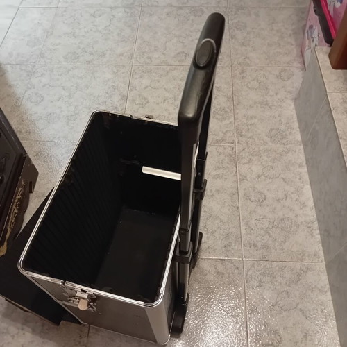 Organizing suitcase wheeled used