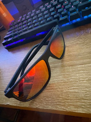 Polarized classic square/wayfarer sunglasses red new