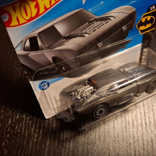 Batmobile Hot Wheels 2025 new